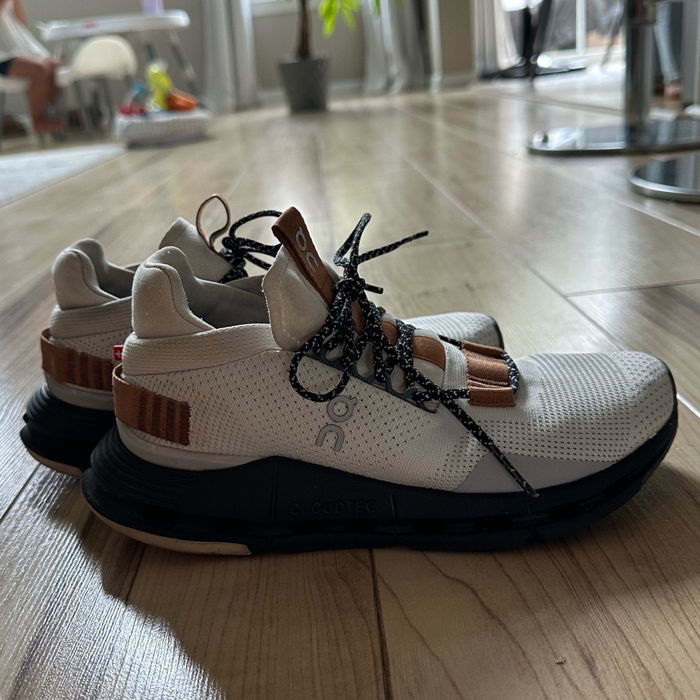 On Cloudnova White/Pecan Running Sneakers